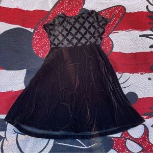 VTG SYLVIA WHYTE BLACK VELVET GEOMETRIC STYLE HOLIDAY DRESS SIZE 6X